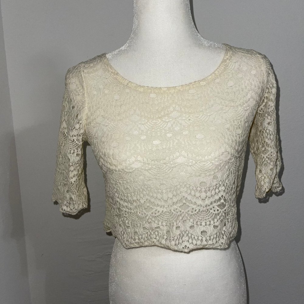 Lace Cream Crop Top